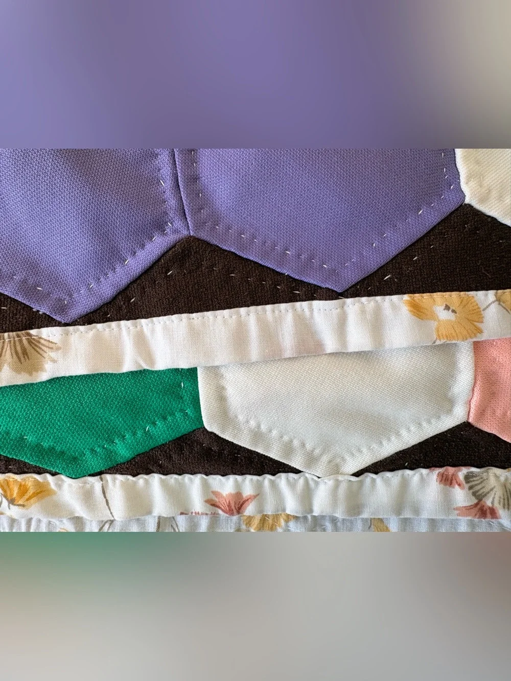 Vintage Retro Grandmother's Flower Garden Hand Sewn Polyester Quilt